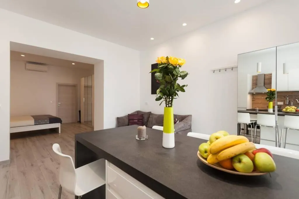 شقة Apartman Luna بولا