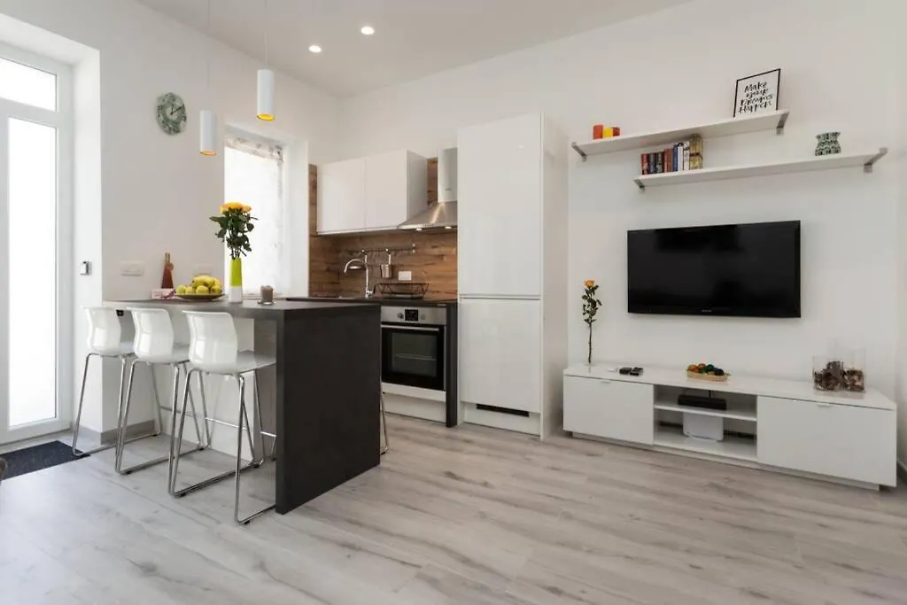 شقة Apartman Luna بولا