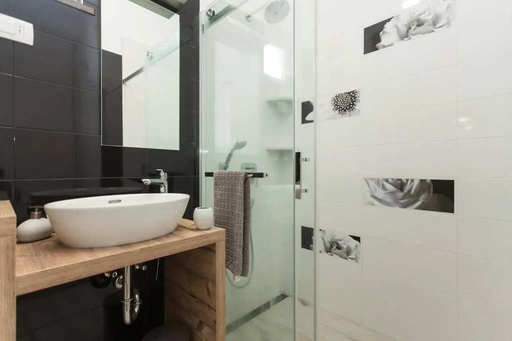 شقة Apartman Luna بولا