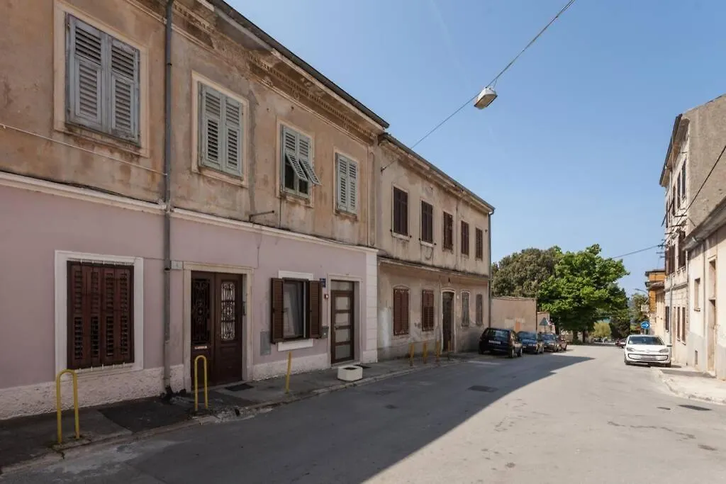 Apartman Luna Apartment Pula 0*,  Croatia